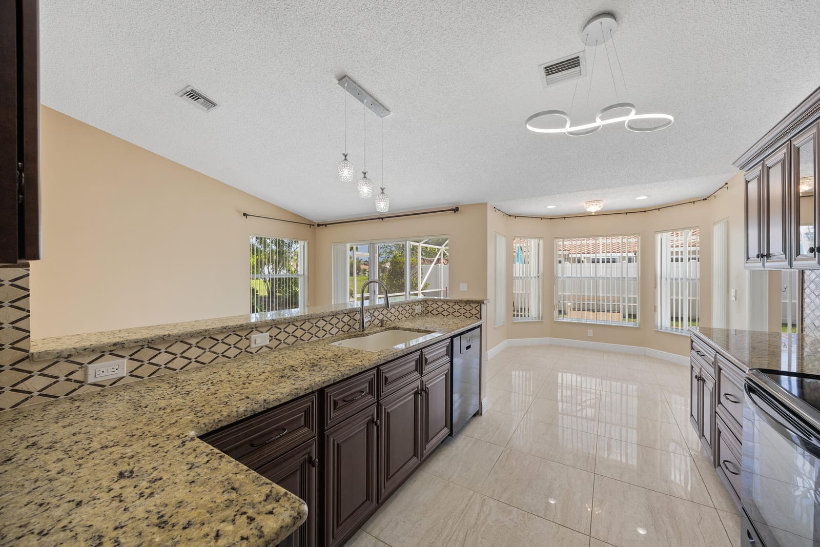 4720 NW 7th Street, Deerfield Beach, FL 33442 photo 16
