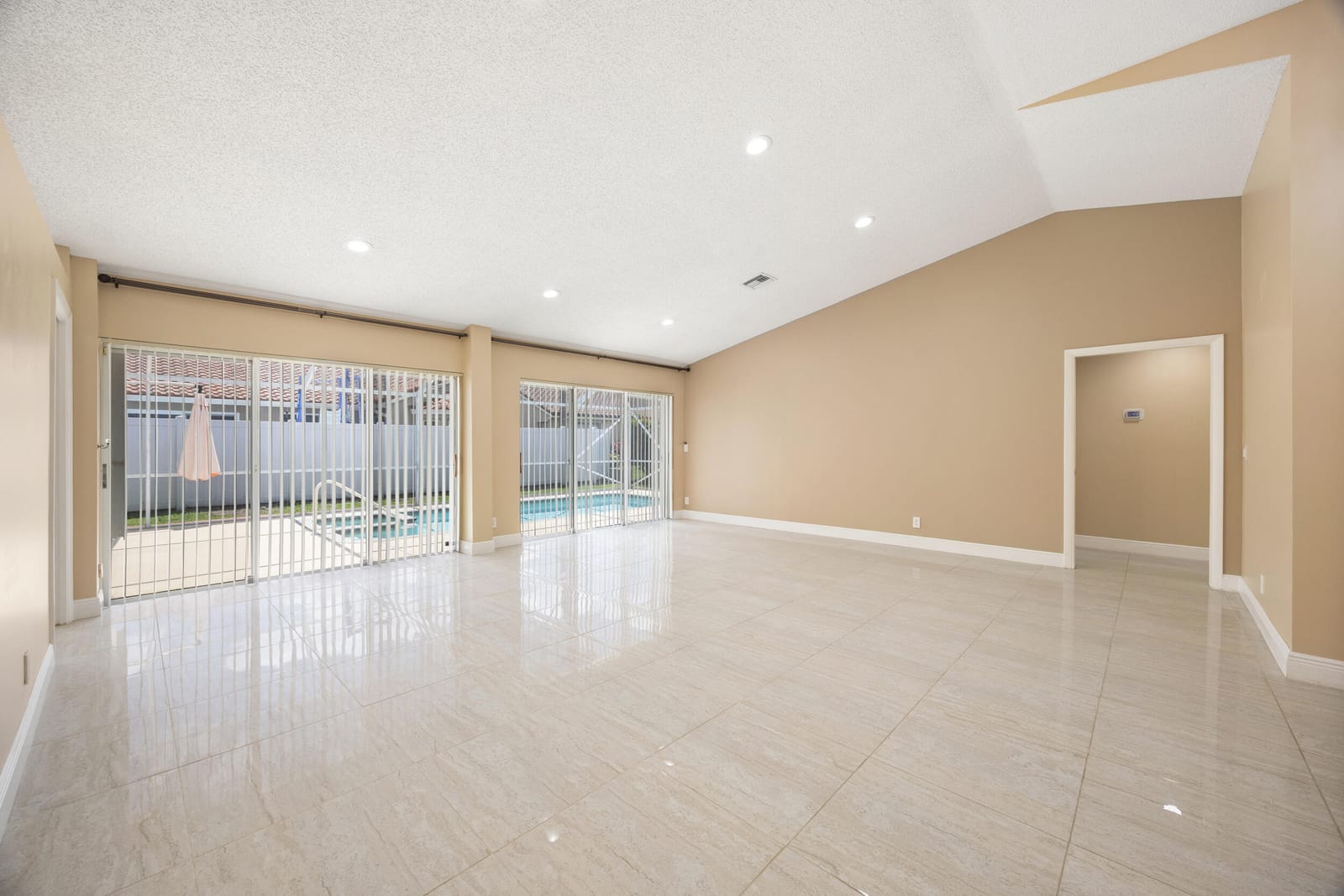 4720 NW 7th Street, Deerfield Beach, FL 33442 photo 6