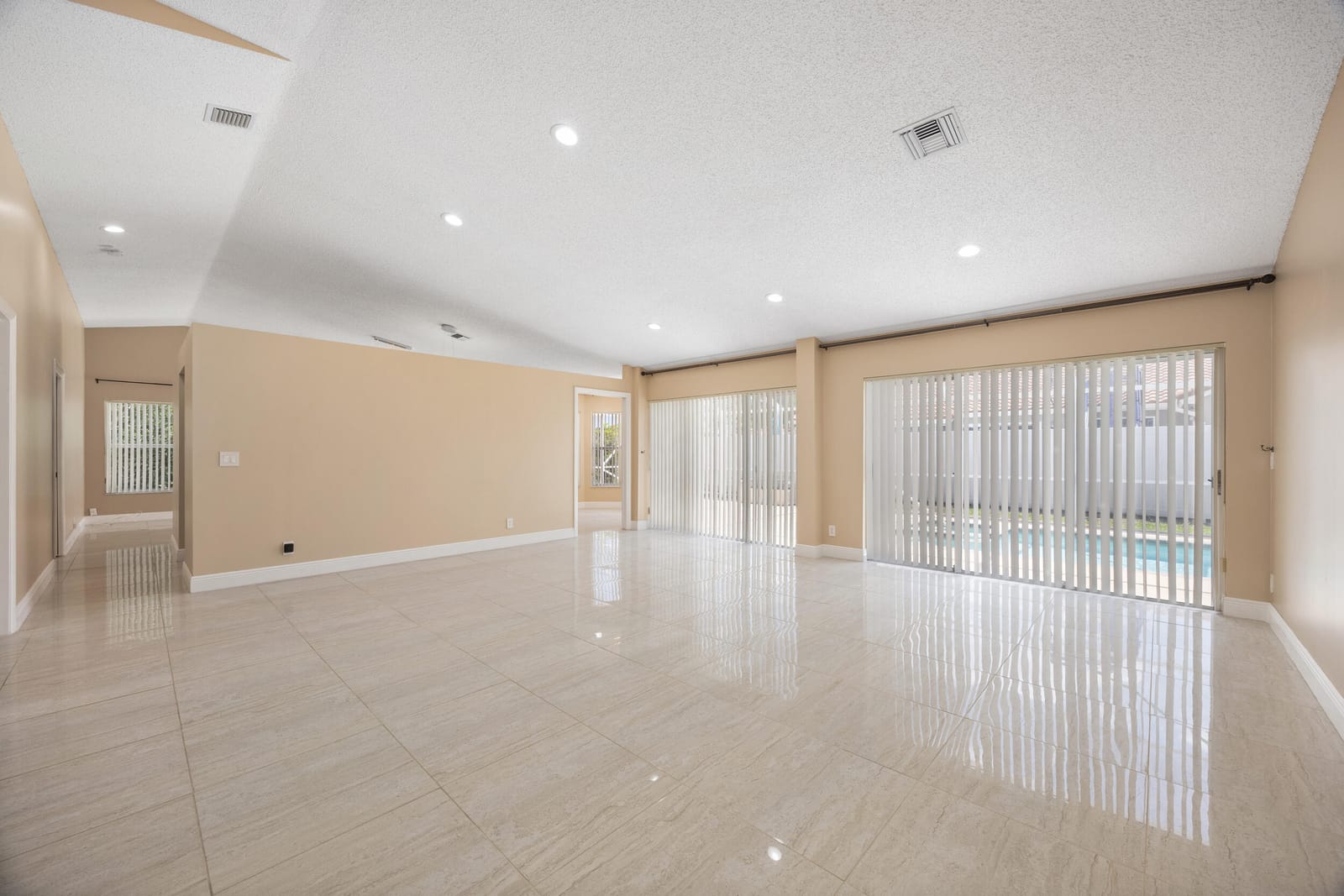 4720 NW 7th Street, Deerfield Beach, FL 33442 photo 7