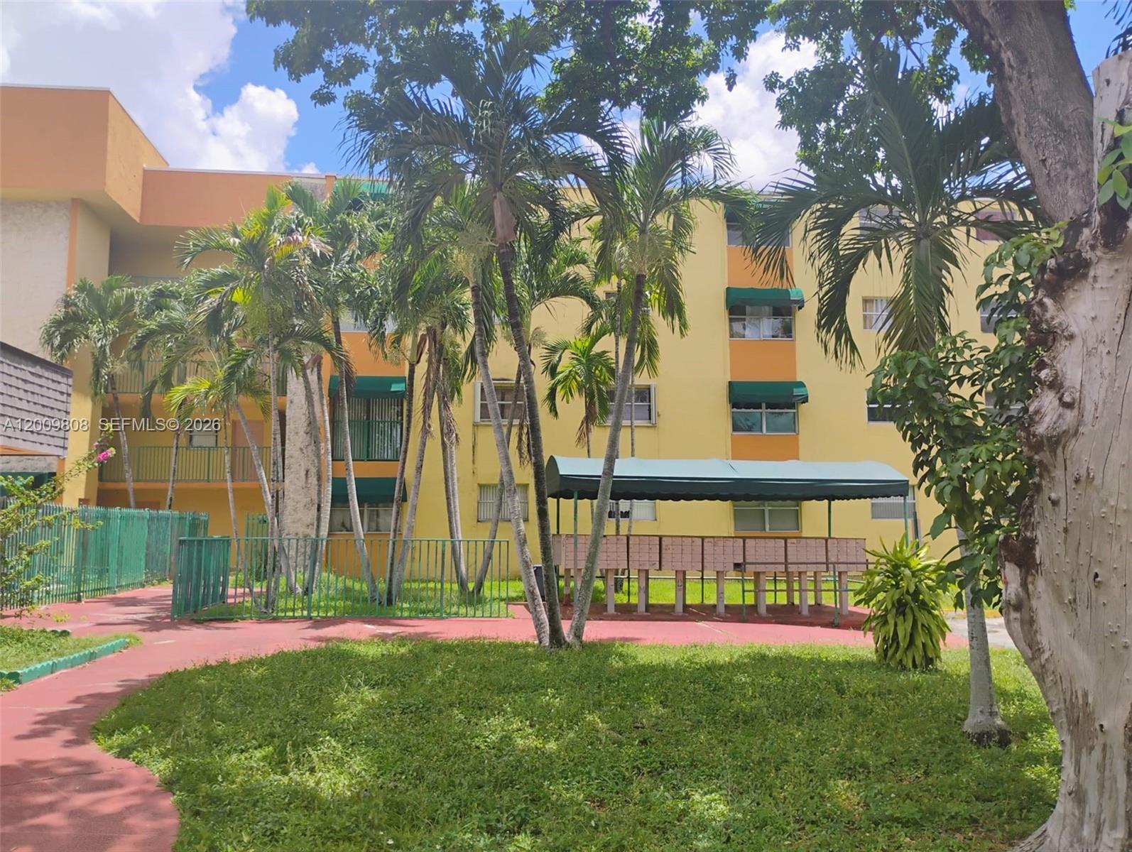 606 W 81st Street 309, Hialeah, FL 33014, Hialeah