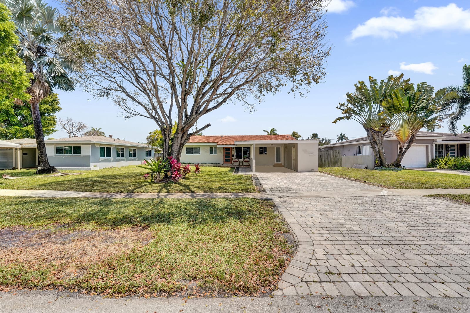 309 N 31st Court, Hollywood, FL 33021 photo 2
