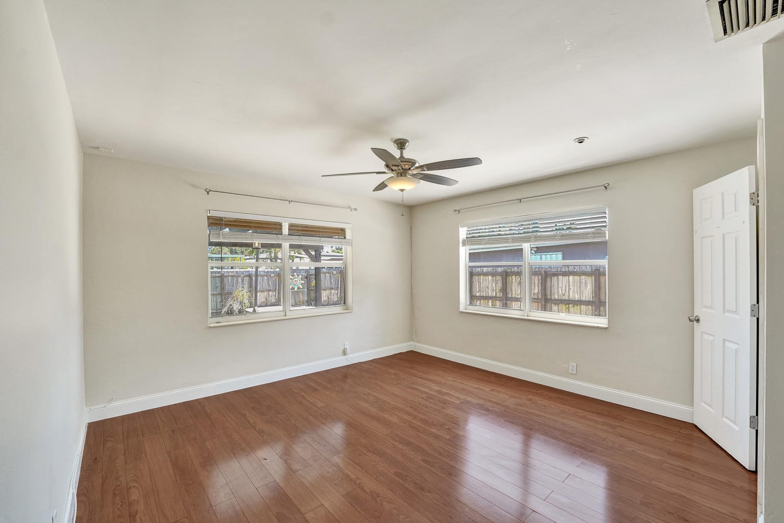309 N 31st Court, Hollywood, FL 33021 photo 11