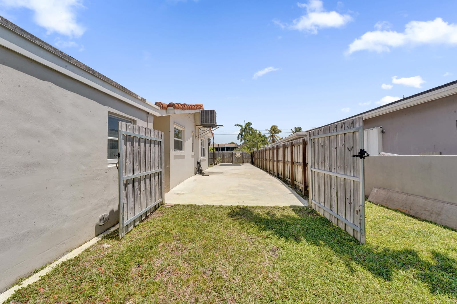 309 N 31st Court, Hollywood, FL 33021 photo 18