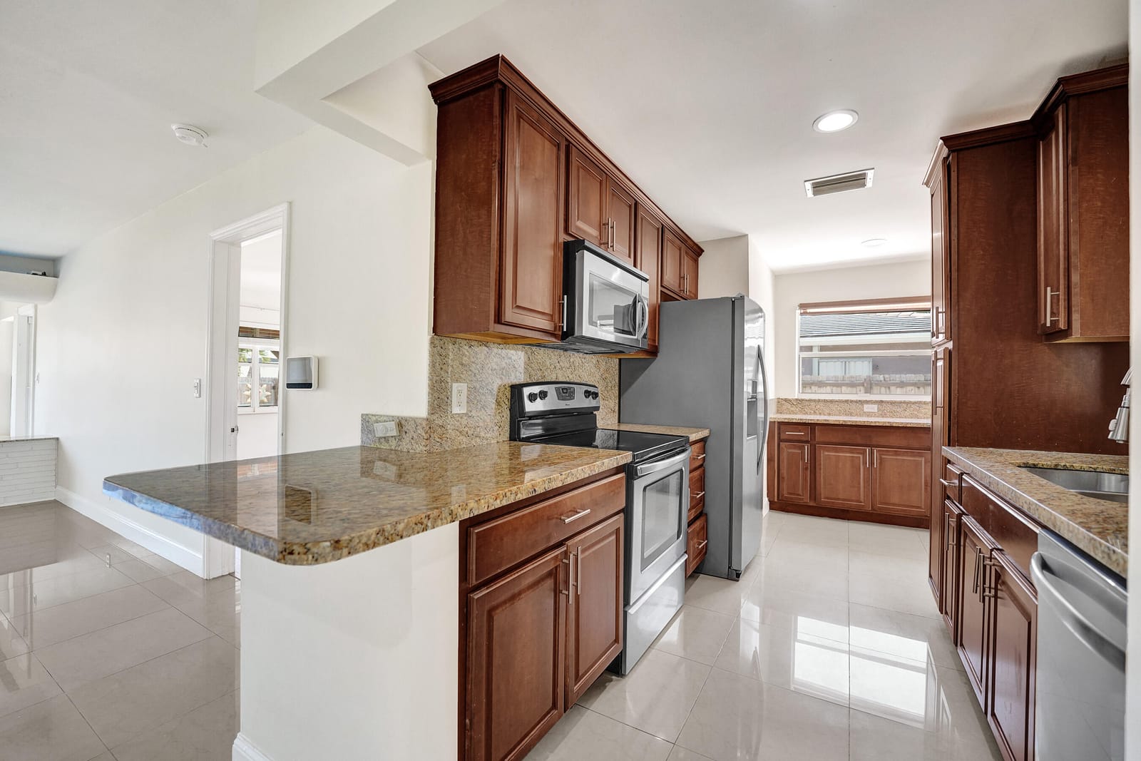 309 N 31st Court, Hollywood, FL 33021 photo 8