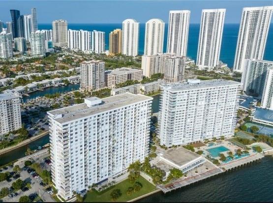 300 Bayview Drive 915, Sunny Isles Beach, FL 33160, Sunny Isles Beach