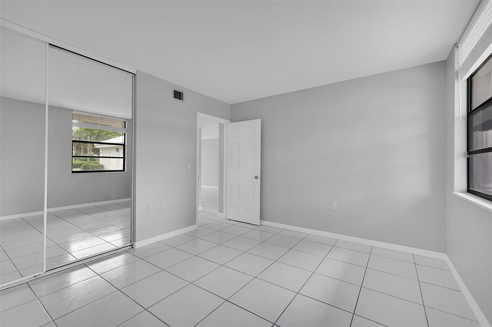 1713 Whitehall Drive 103 — photo 12