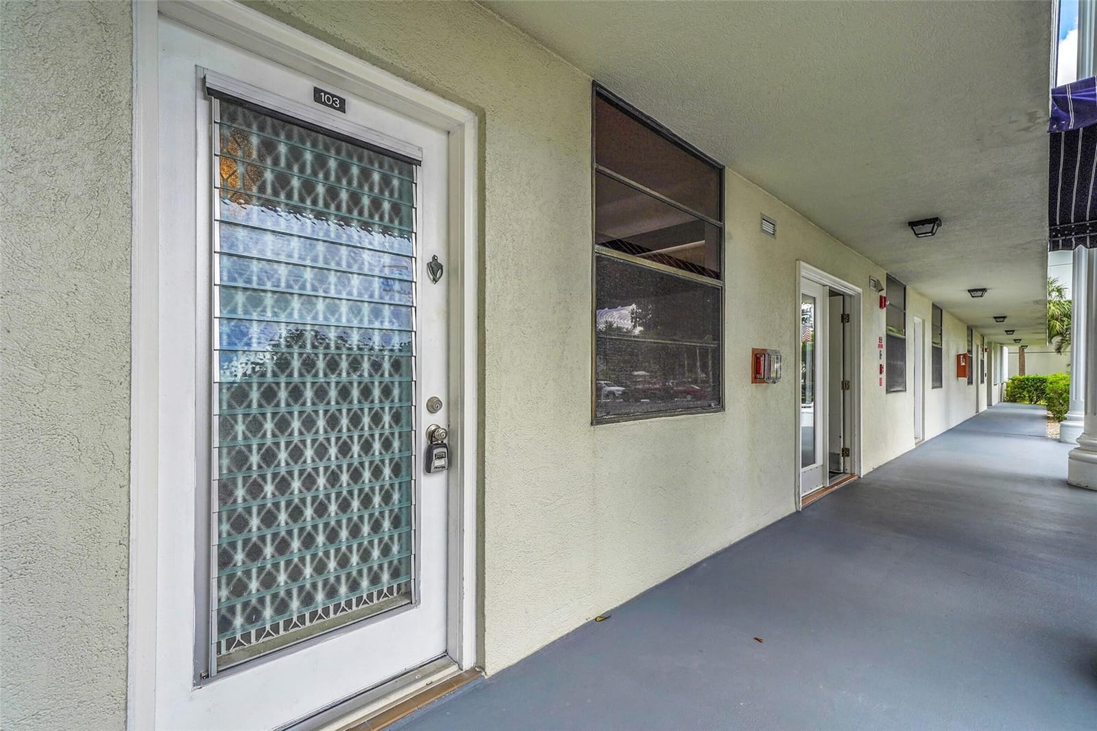1713 Whitehall Drive 103 — photo 4