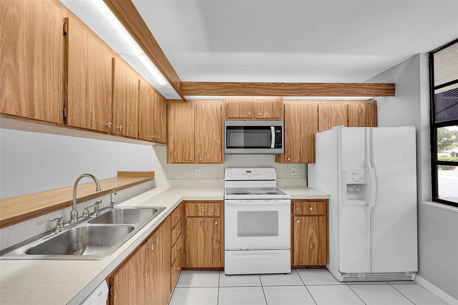 1713 Whitehall Drive 103 — photo 7