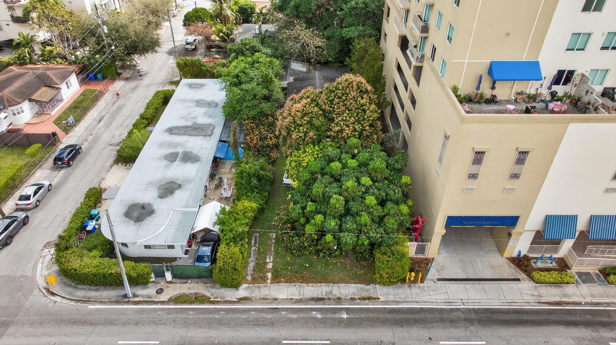 975 SW 37th Avenue, Miami, FL 33135, Miami