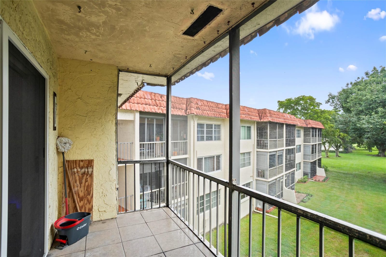 8990 S Hollybrook Boulevard Unit 305, Pembroke Pines, FL 33025 photo 29