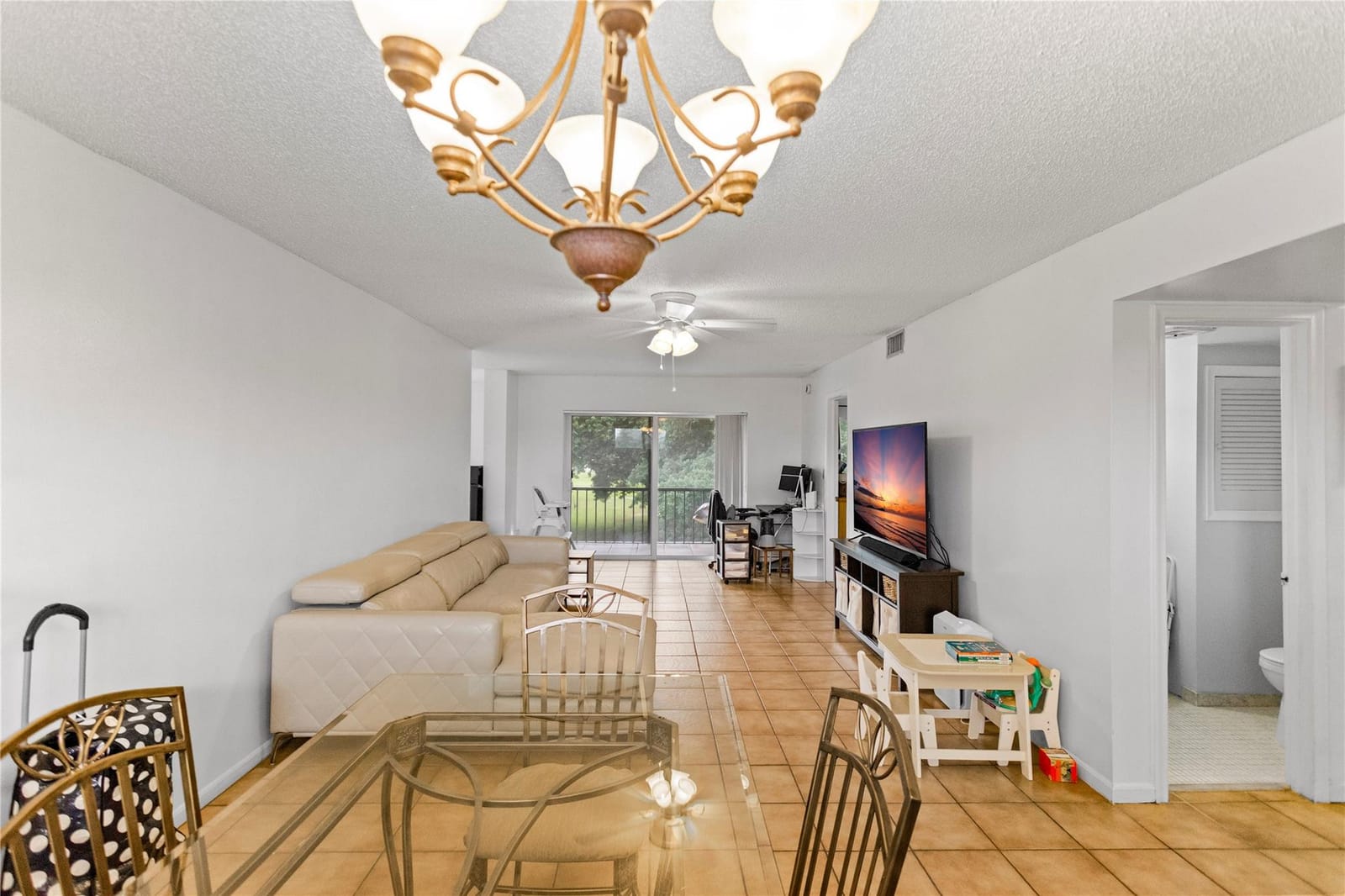8990 S Hollybrook Boulevard Unit 305, Pembroke Pines, FL 33025 photo 4