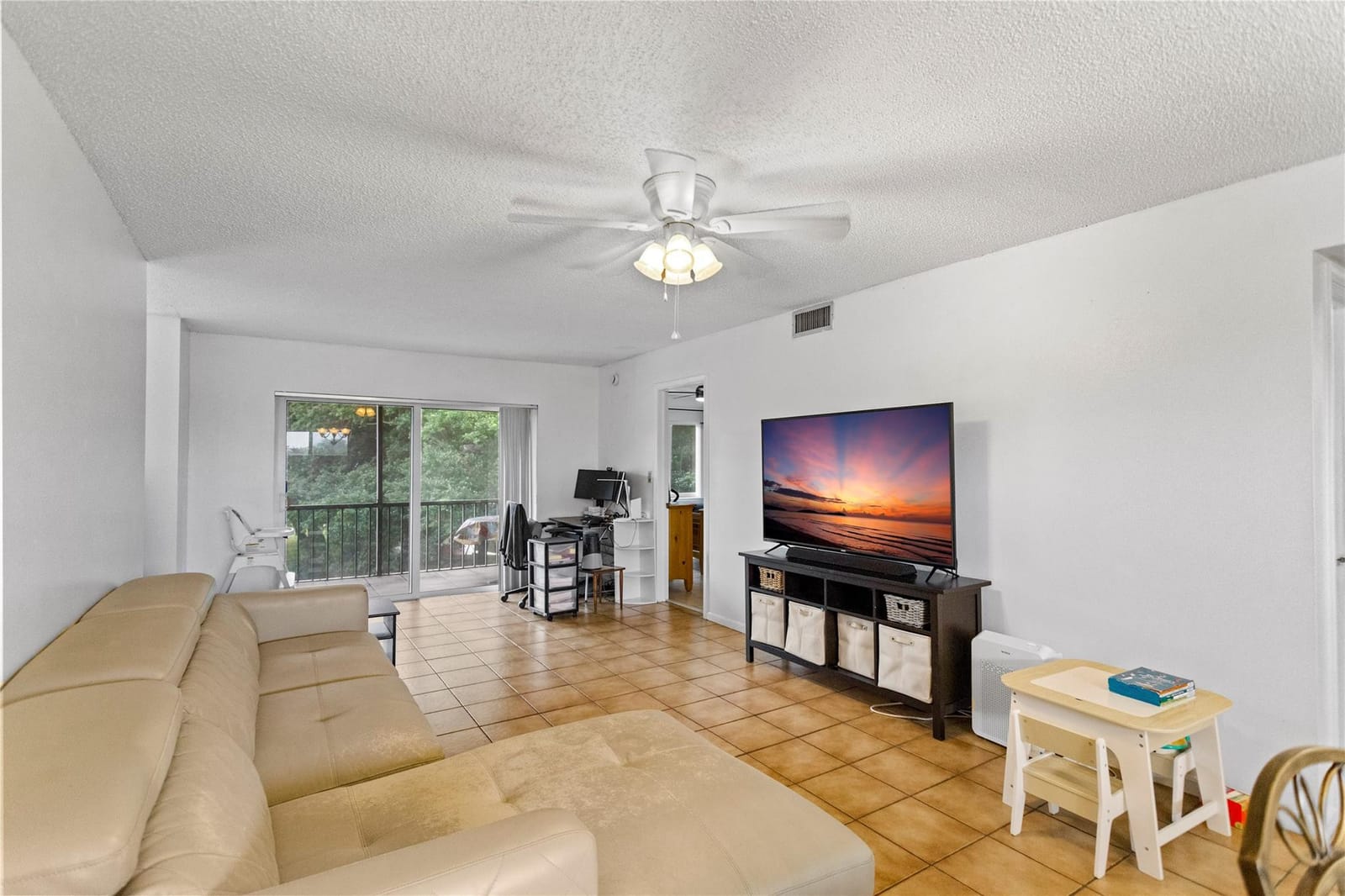 8990 S Hollybrook Boulevard Unit 305, Pembroke Pines, FL 33025 photo 6