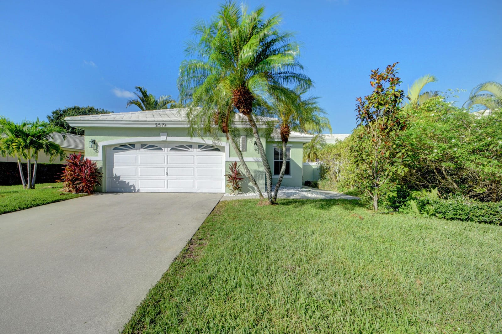 2519 Country Golf Drive, Wellington, FL 33414 photo 1