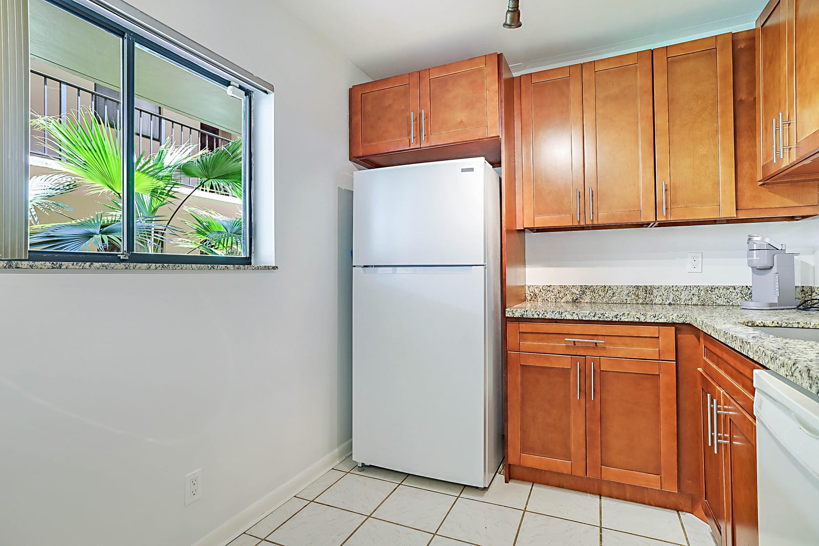 5160 Las Verdes Circle 117, Delray Beach, FL 33484 photo 11