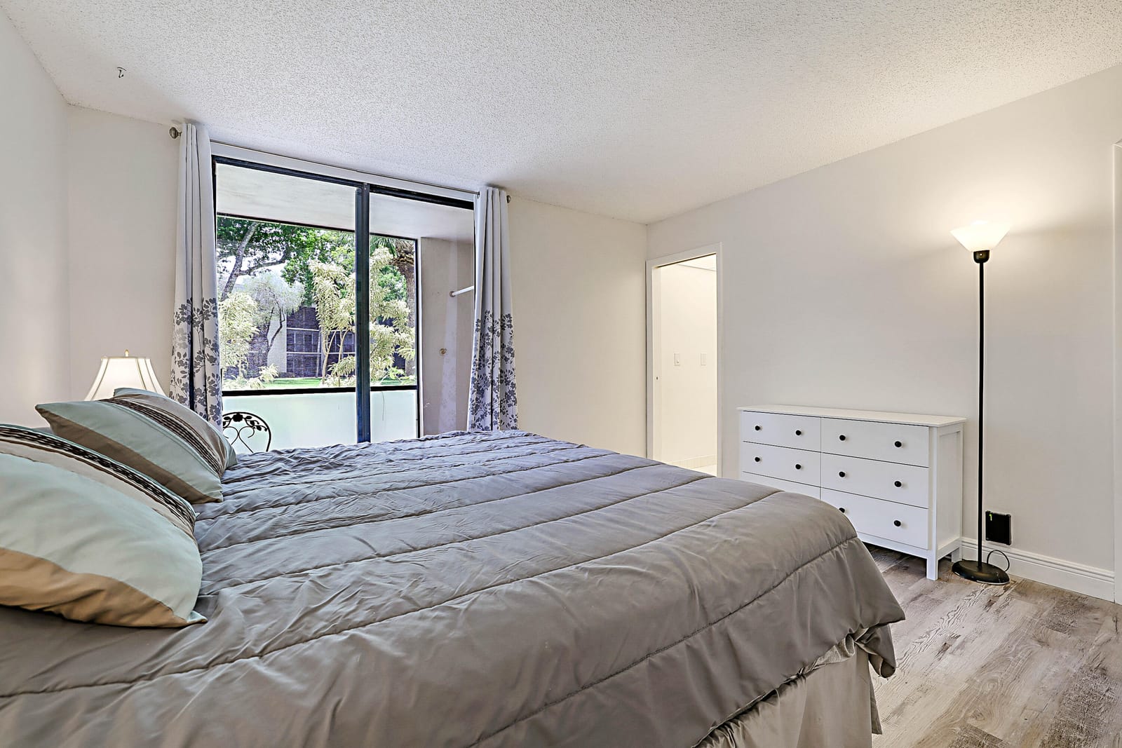 5160 Las Verdes Circle 117, Delray Beach, FL 33484 photo 15