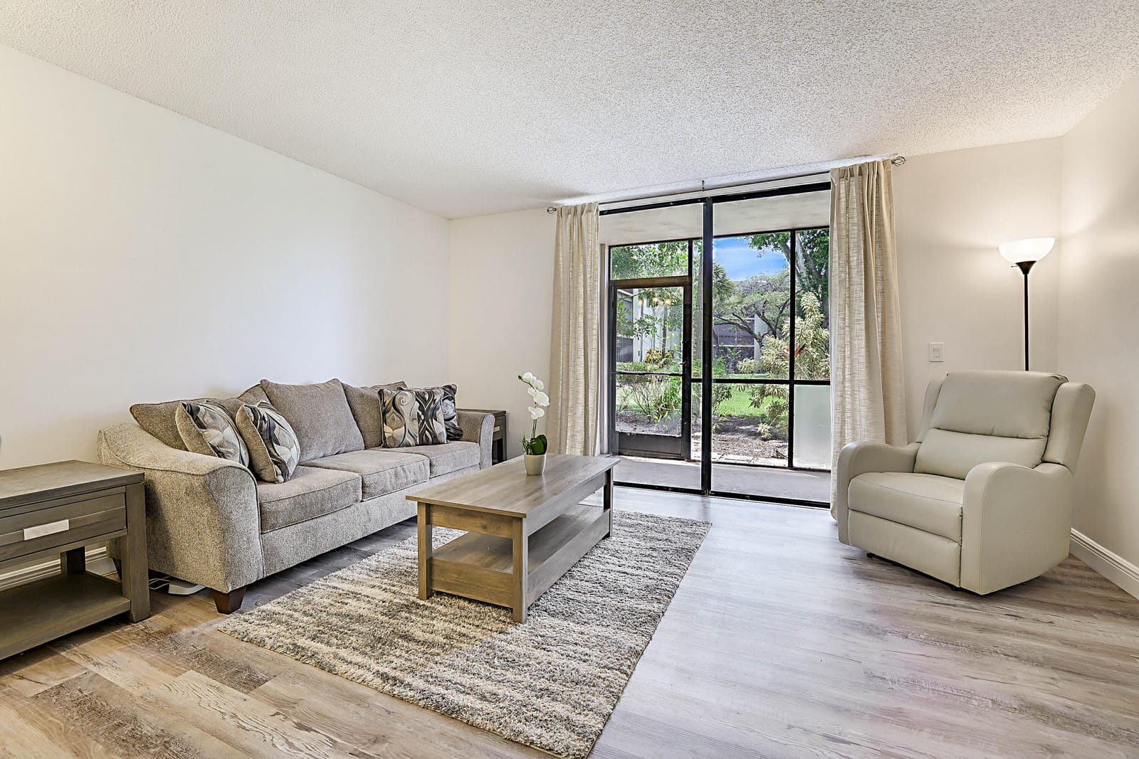 5160 Las Verdes Circle 117, Delray Beach, FL 33484 photo 4