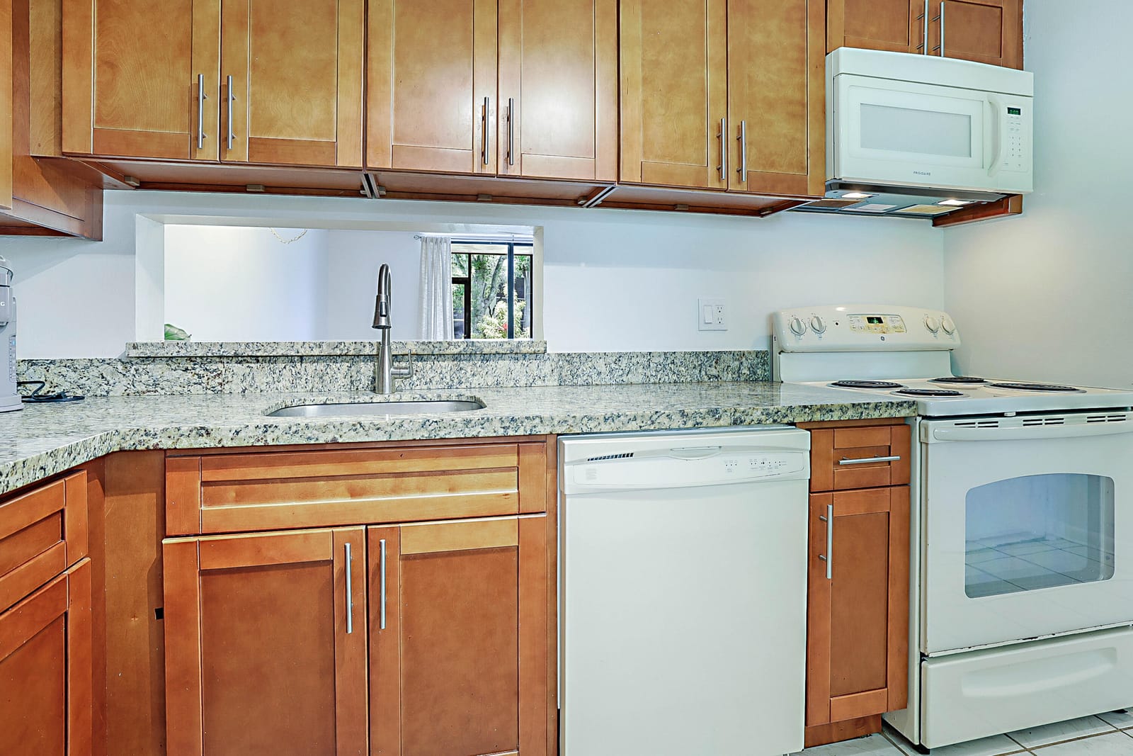 5160 Las Verdes Circle 117, Delray Beach, FL 33484 photo 9