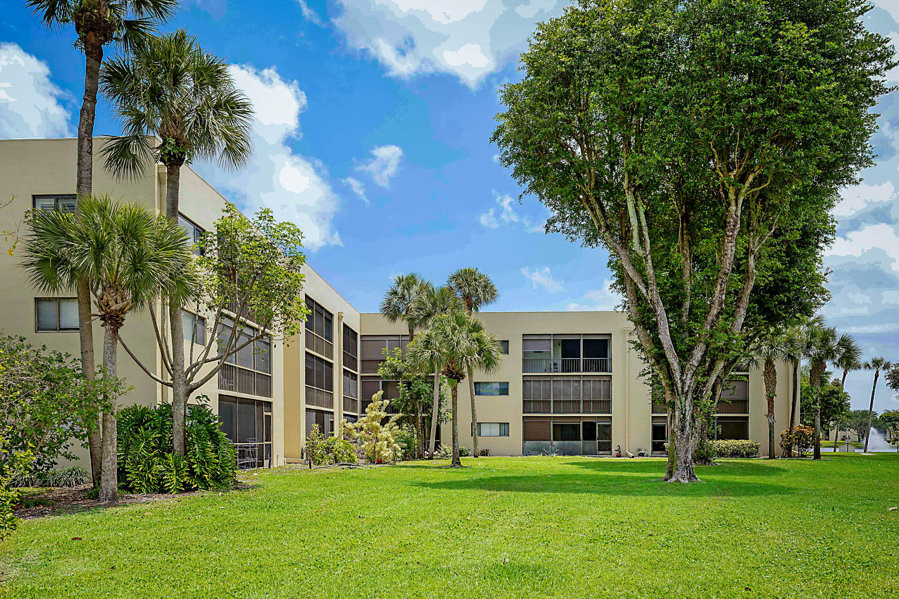 5160 Las Verdes Circle 117, Delray Beach, FL 33484, Delray Beach