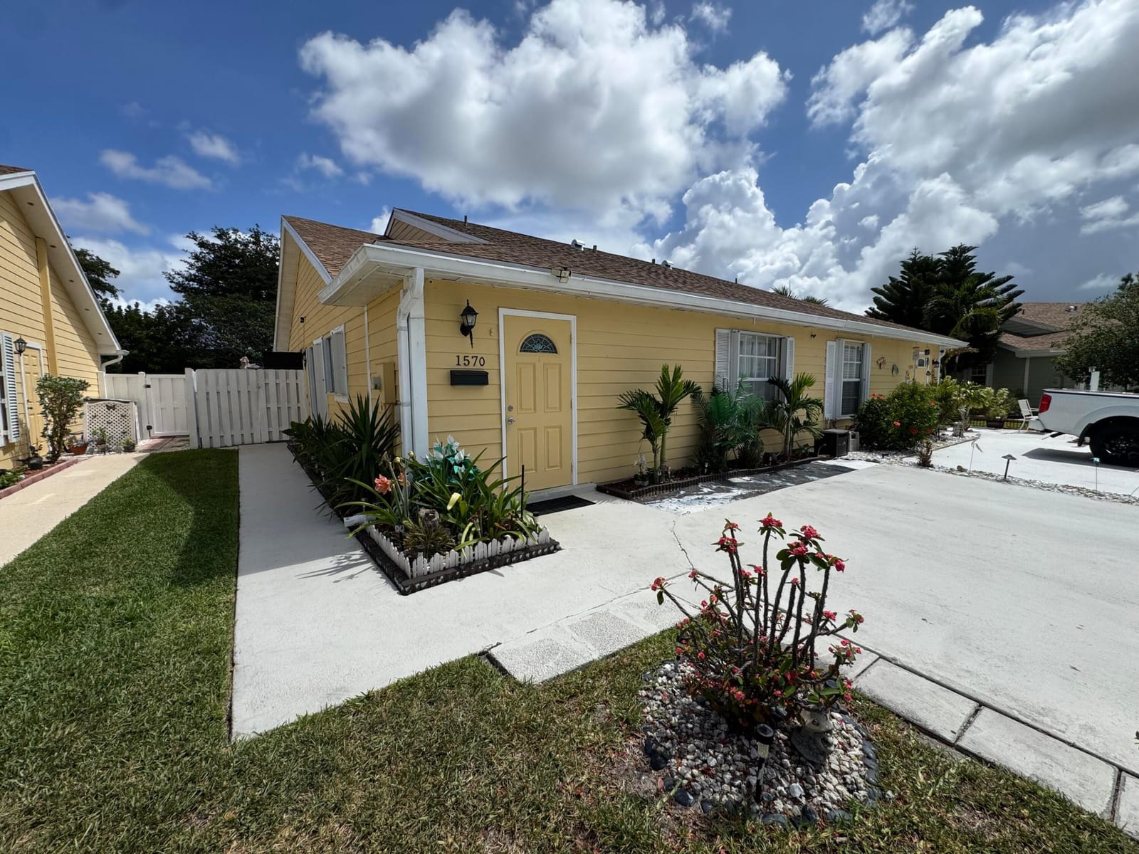 1570 Royal Forest Court, West Palm Beach, FL 33406 photo 4