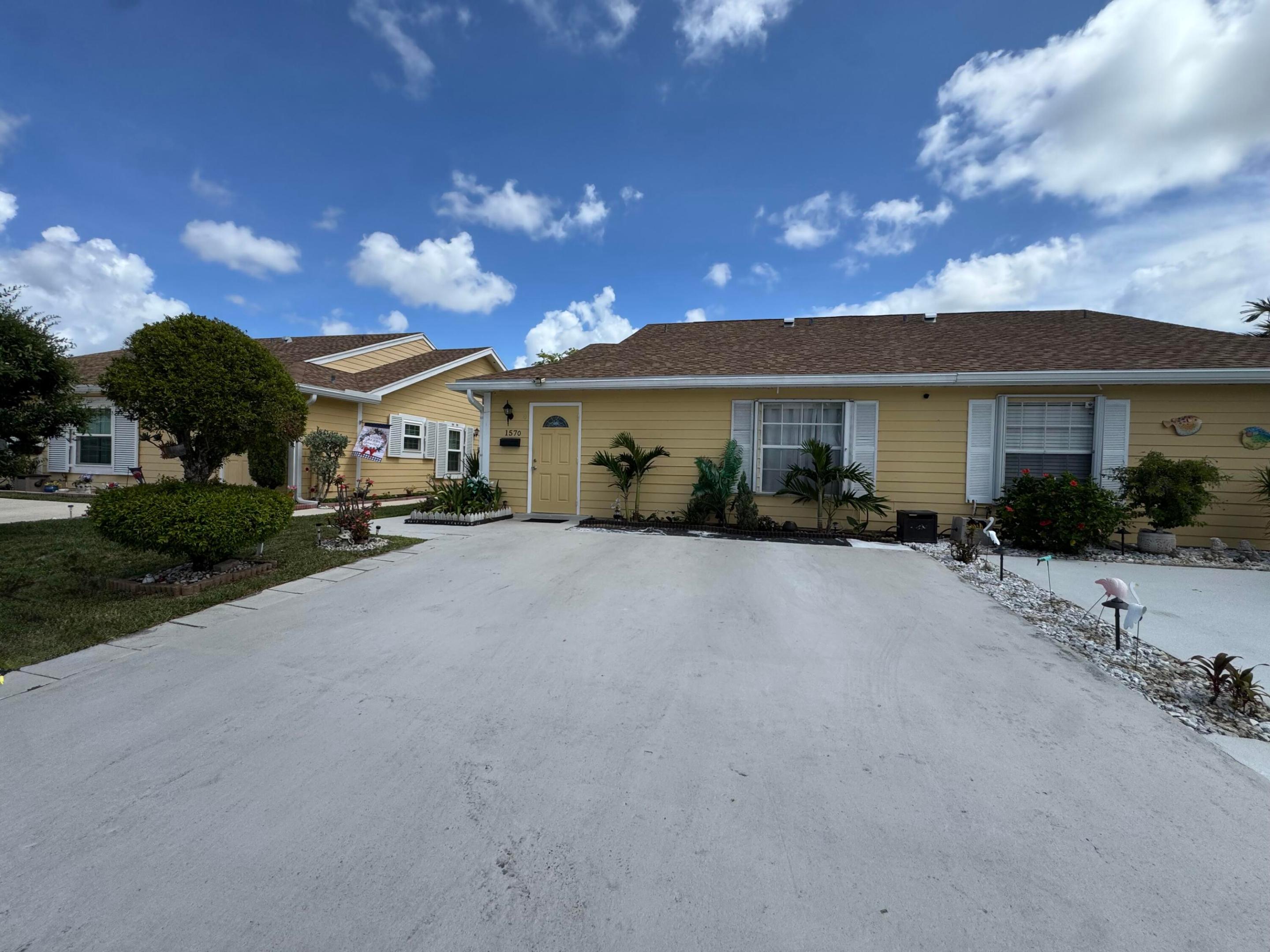 1570 Royal Forest Court, West Palm Beach, FL 33406, West Palm Beach