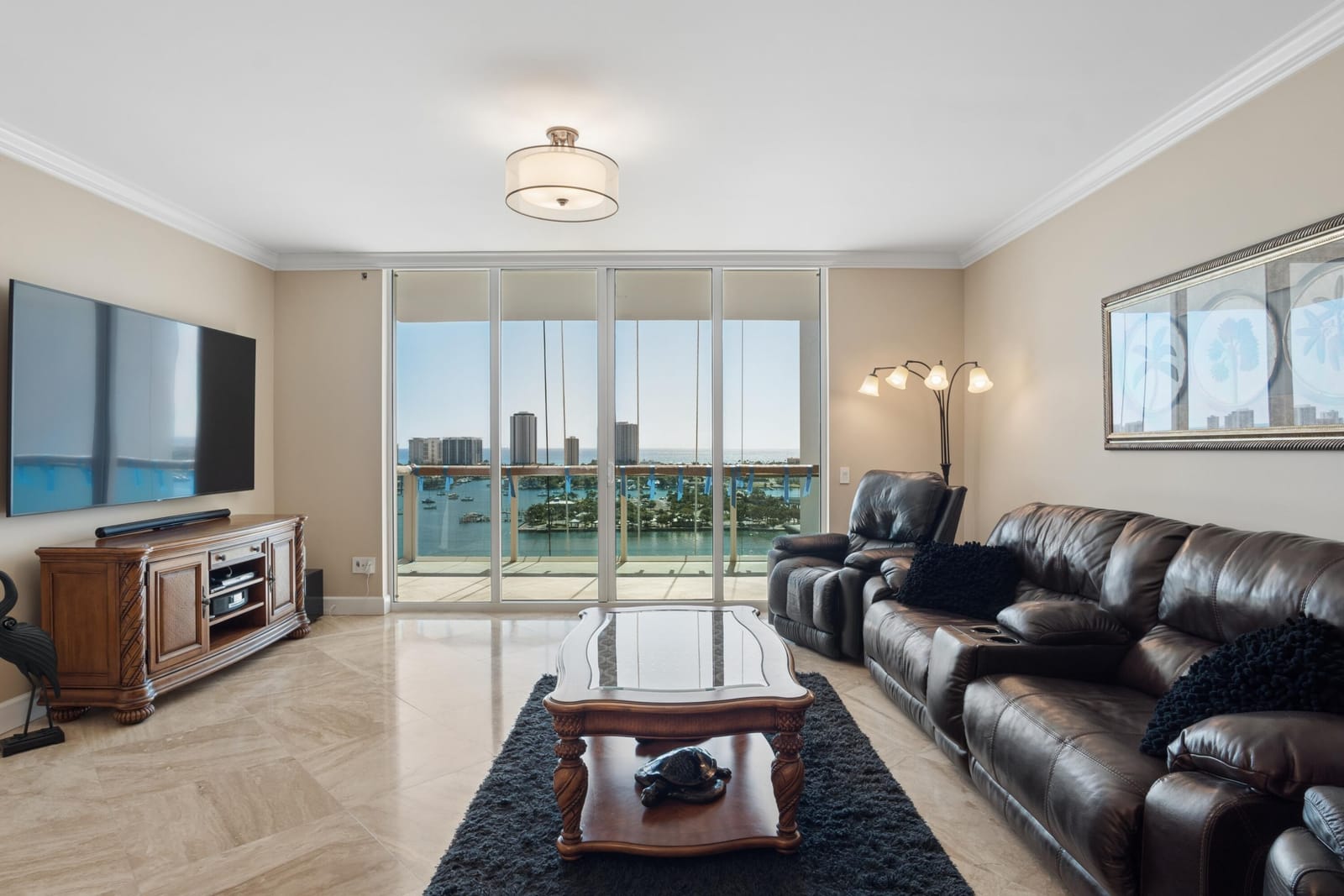 2640 Lake Shore Drive 1811 — photo 6
