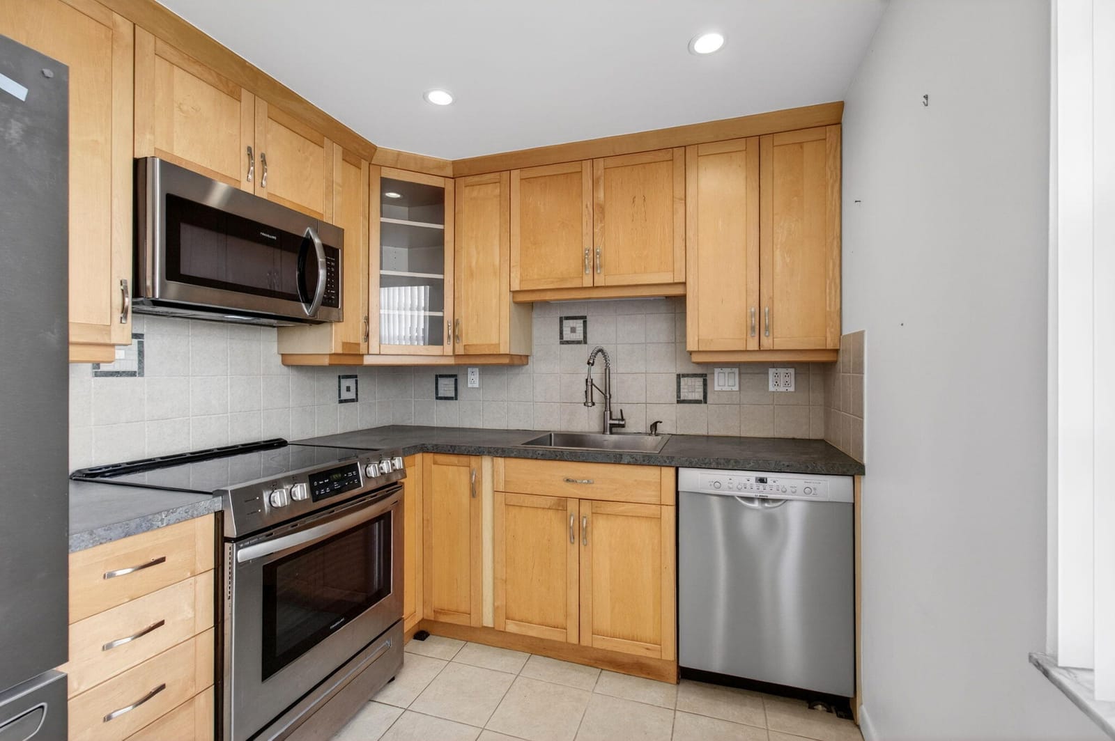 167 Normandy D, Delray Beach, FL 33484 photo 4