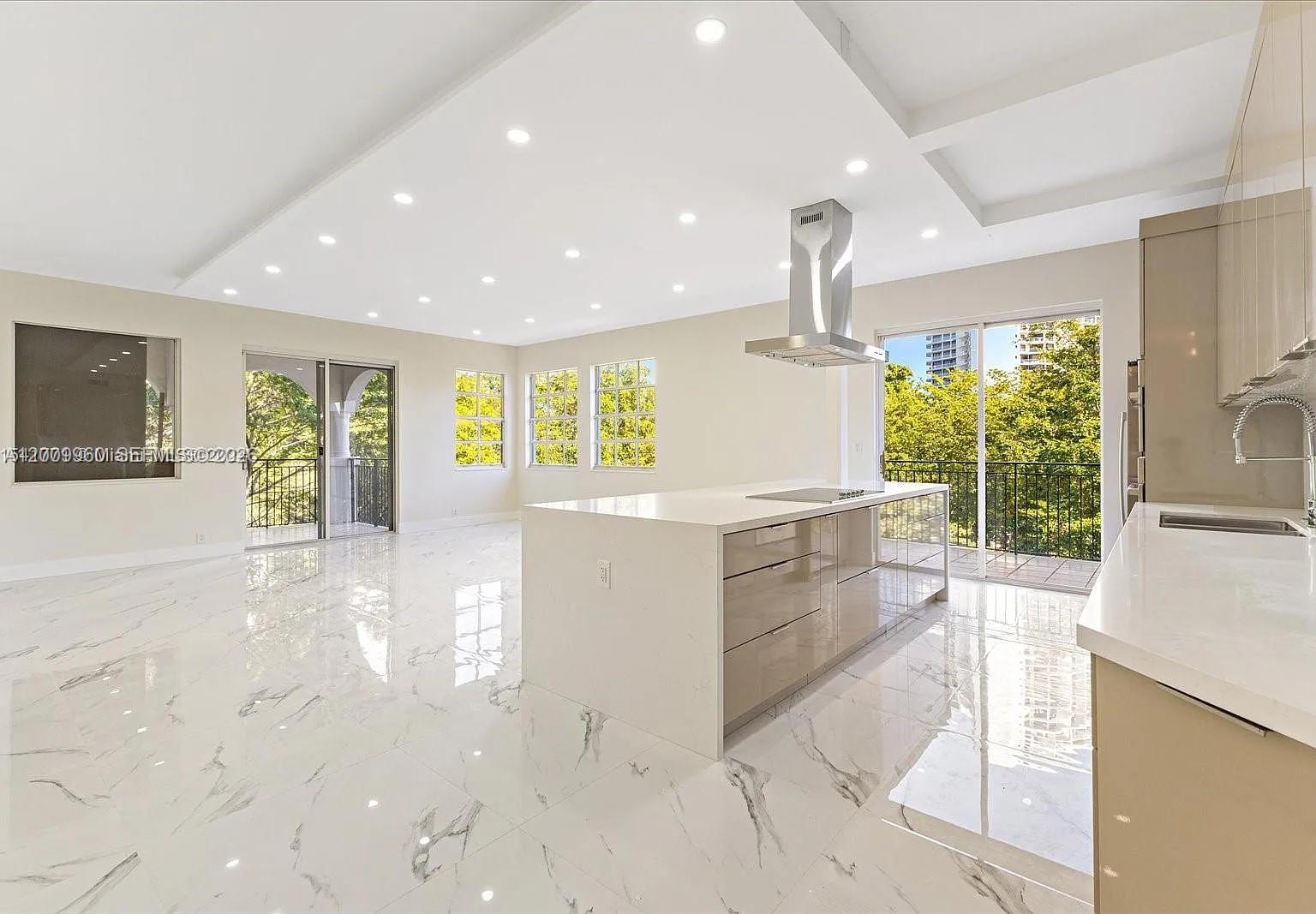 3900 Island Boulevard B408, Aventura, FL 33160, Aventura