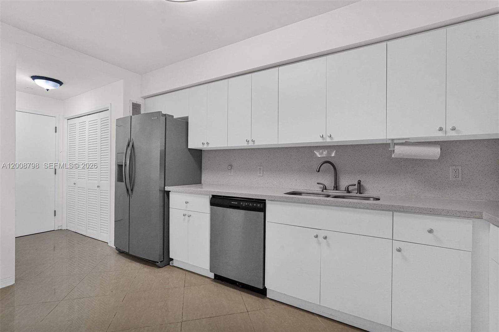 5825 Collins Avenue 2E, Miami Beach, FL 33140 photo 10
