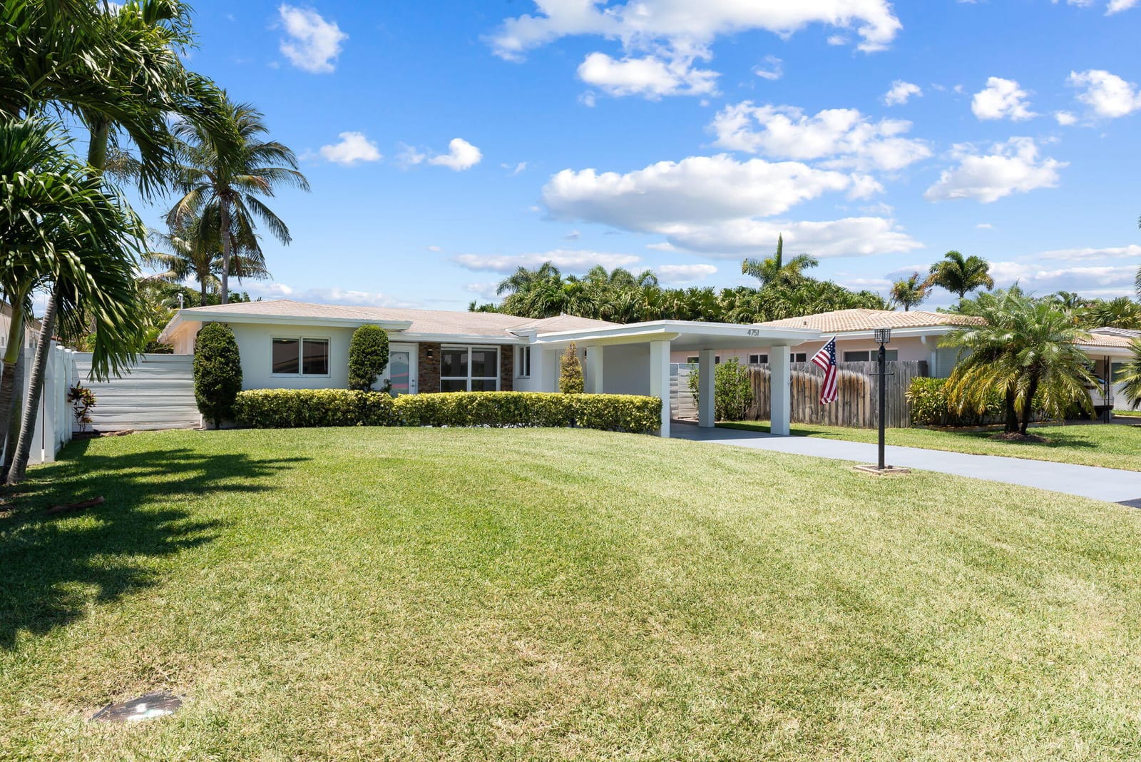 4751 NE 2nd Avenue, Oakland Park, FL 33334 photo 2