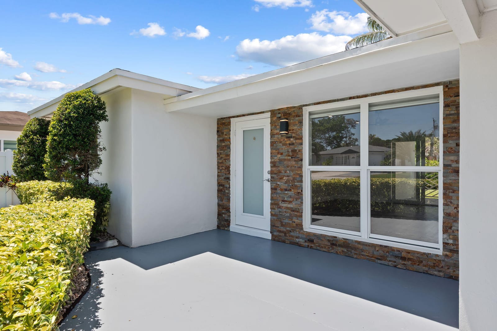 4751 NE 2nd Avenue, Oakland Park, FL 33334 photo 3