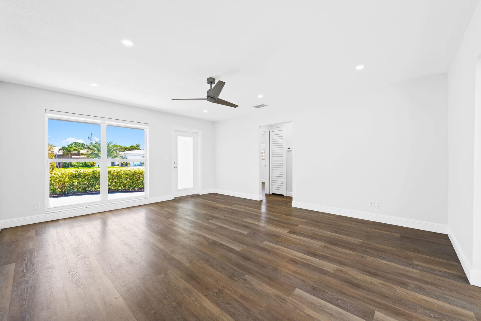 4751 NE 2nd Avenue, Oakland Park, FL 33334 photo 5