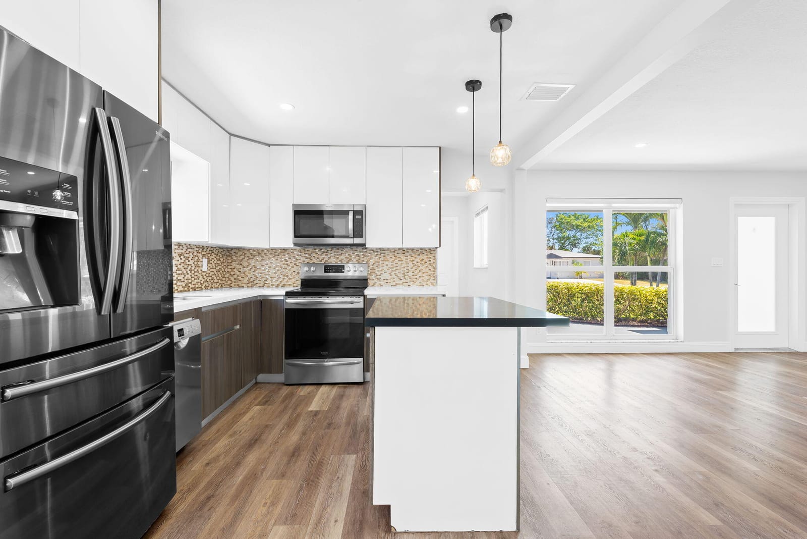 4751 NE 2nd Avenue, Oakland Park, FL 33334 photo 8