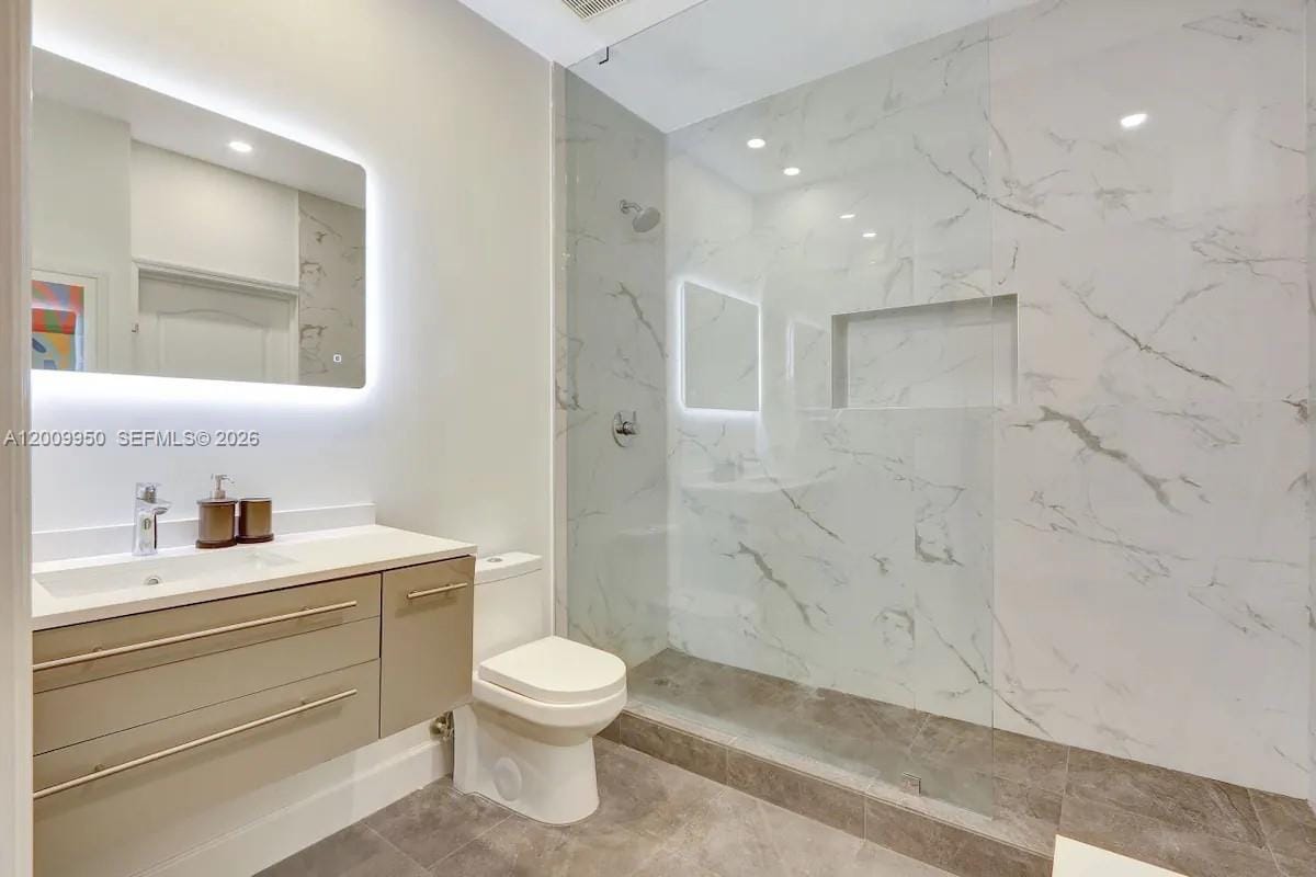 1200 Brickell Bay Drive 1404, Miami, FL 33131 photo 18