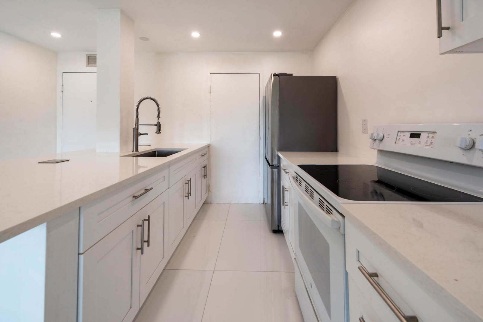 900 NE 18th Avenue 408 — photo 2