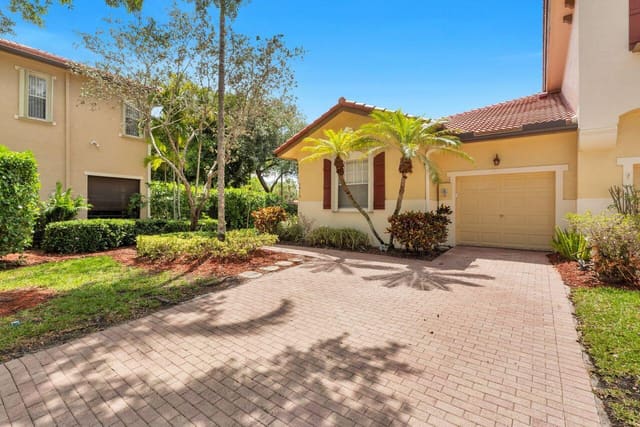 5812 NW 119th Terrace, sold in Heron Bay South, Coral Springs, FL