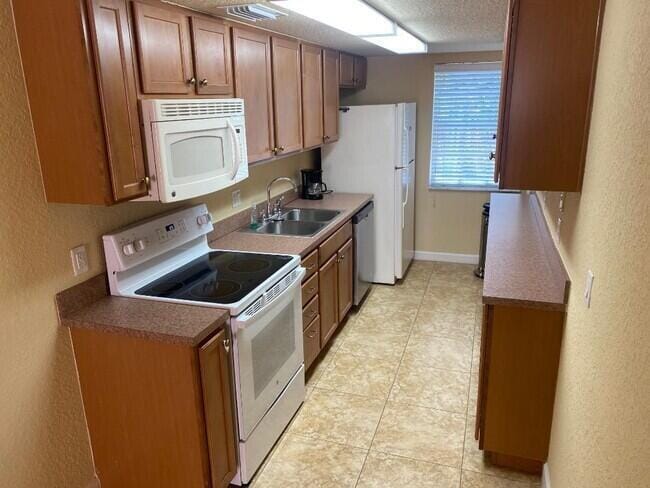 135 NW 5th Avenue 3 — photo 11