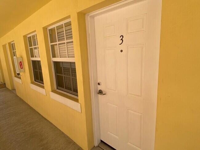 135 NW 5th Avenue 3 — photo 3