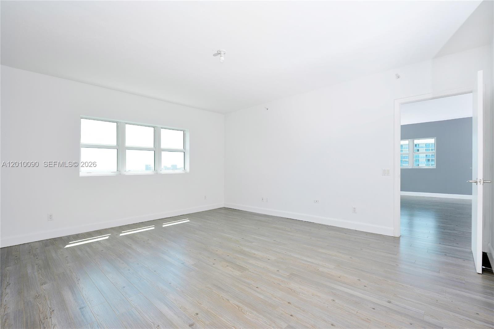 14951 Royal Oaks Lane 1609 — photo 10