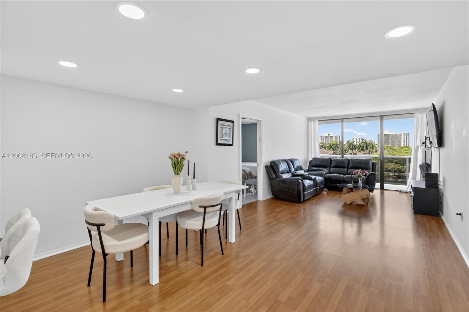 3675 N Country Club Drive 410, Aventura, FL 33180, Aventura