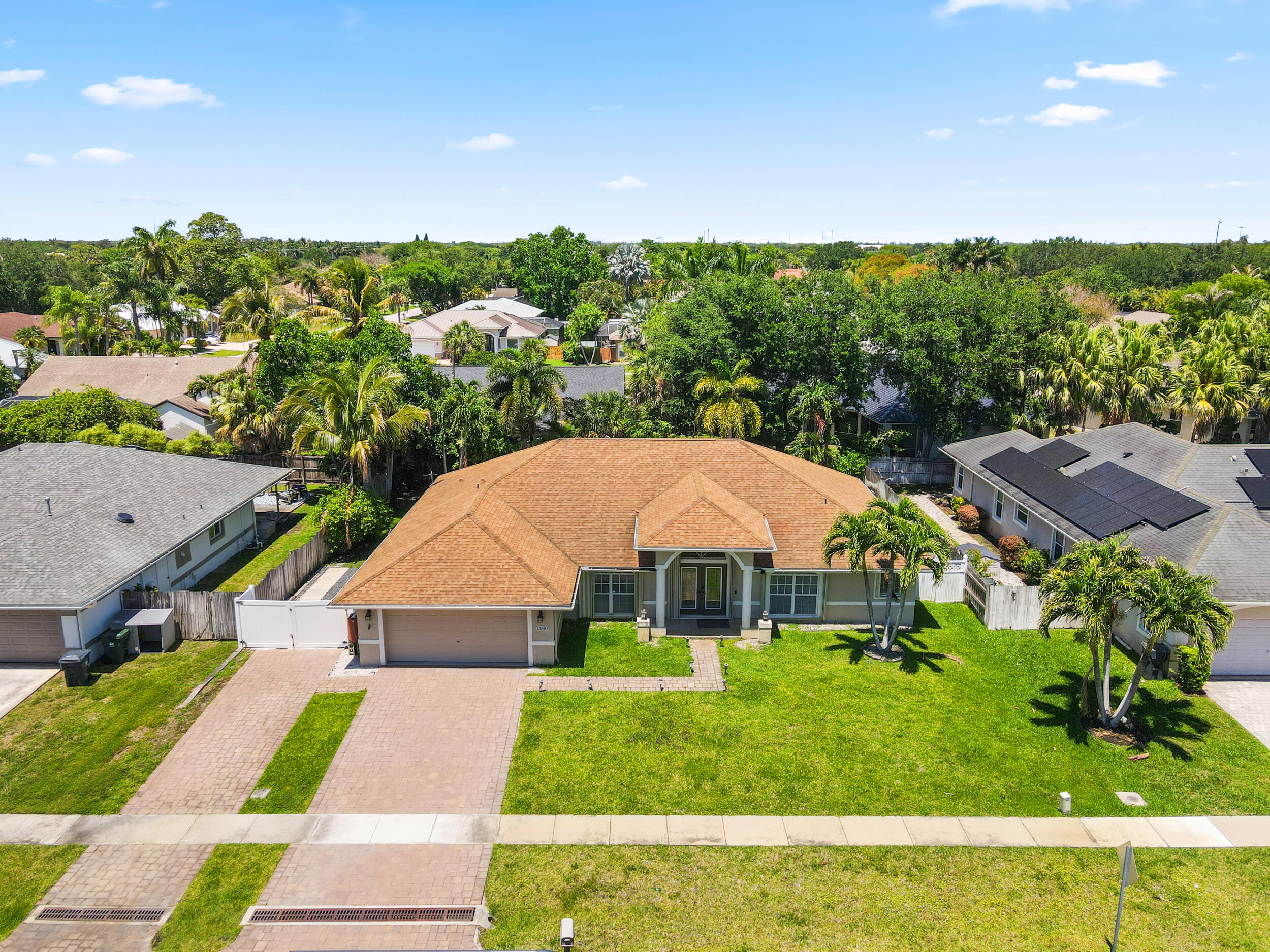 13885 Sheffield Street, Wellington, FL 33414, Wellington