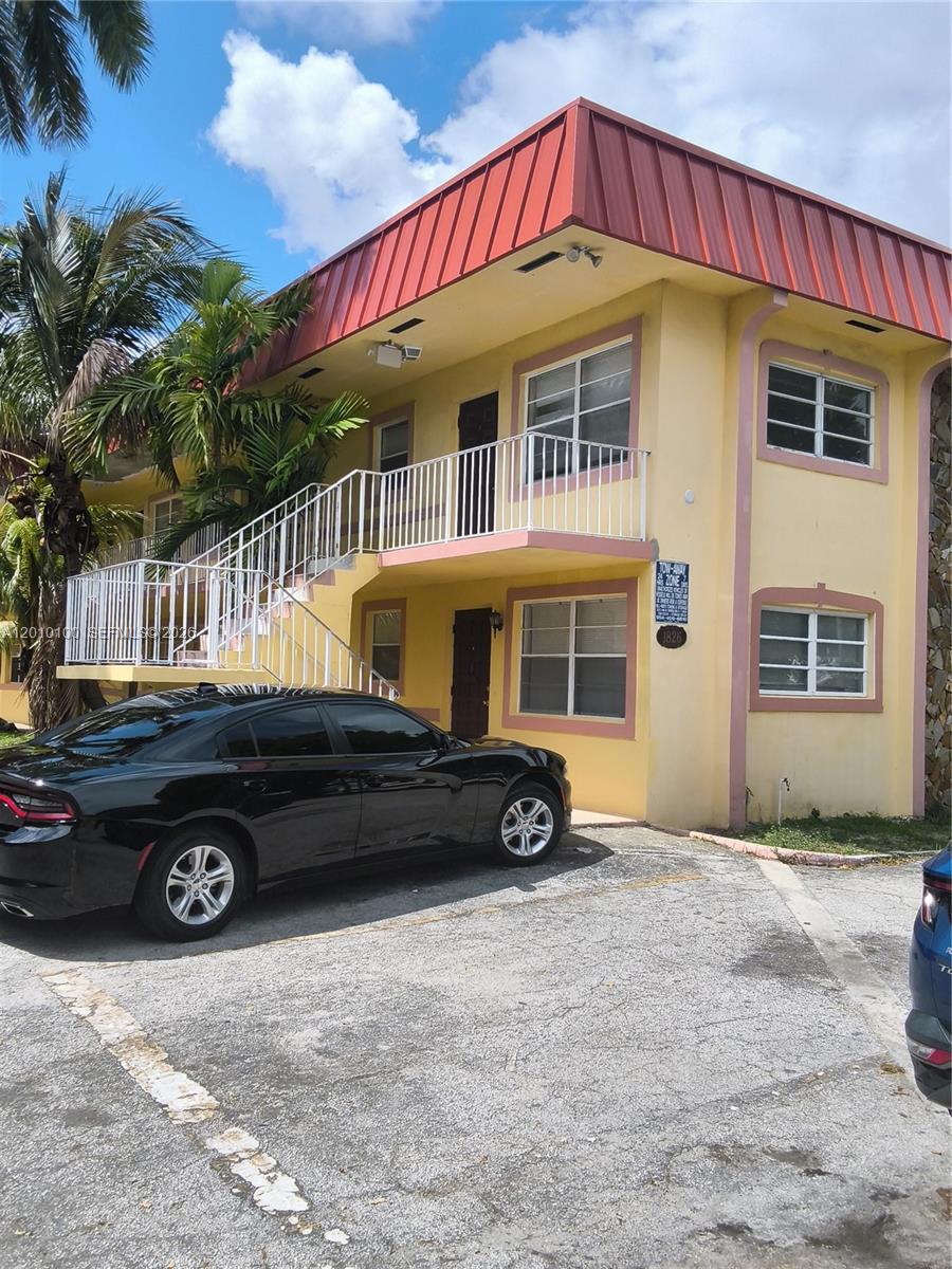 1826 Cleveland Street 3, Hollywood, FL 33020, Hollywood
