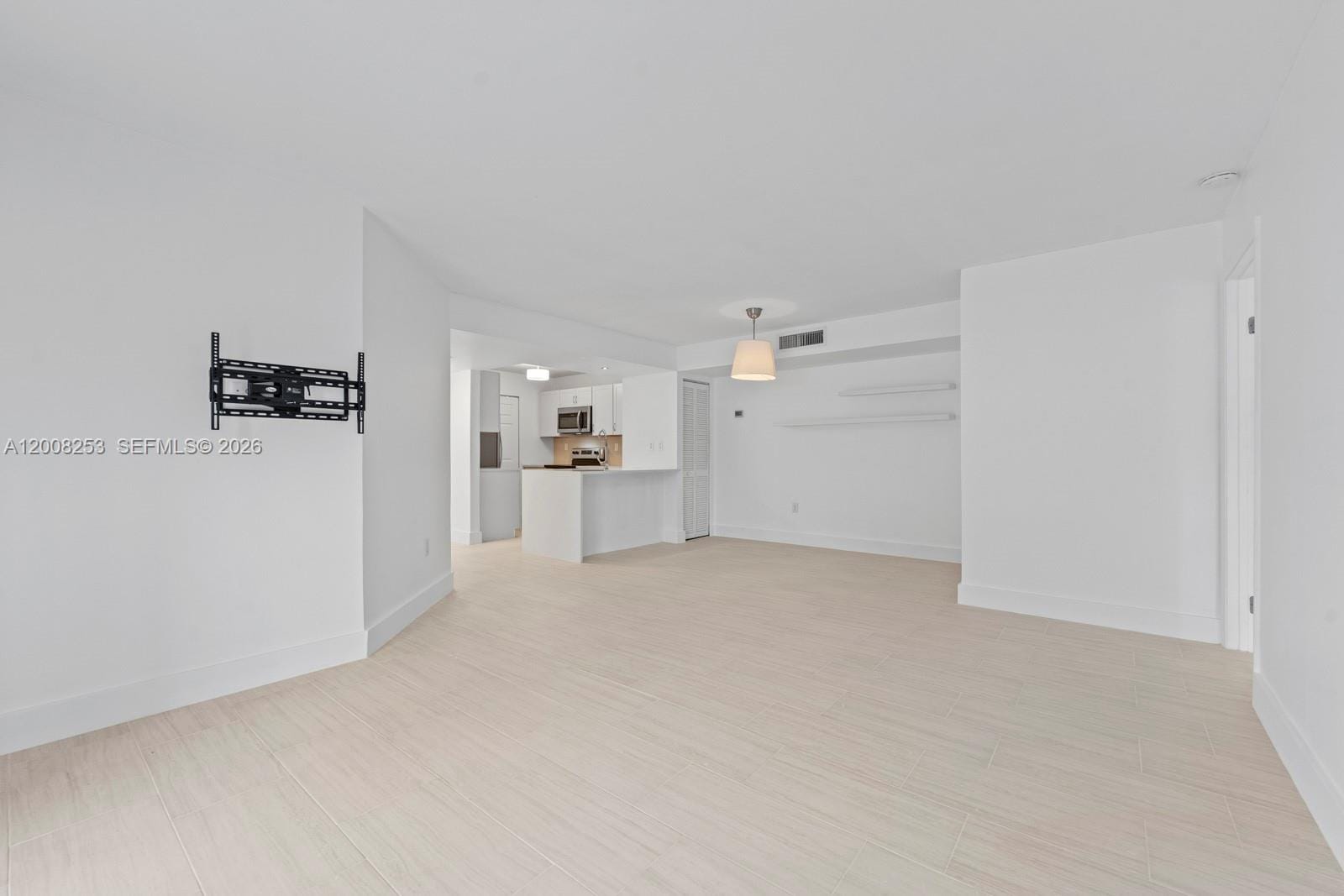 903 NE 199th Street 104, Miami, FL 33179 photo 21