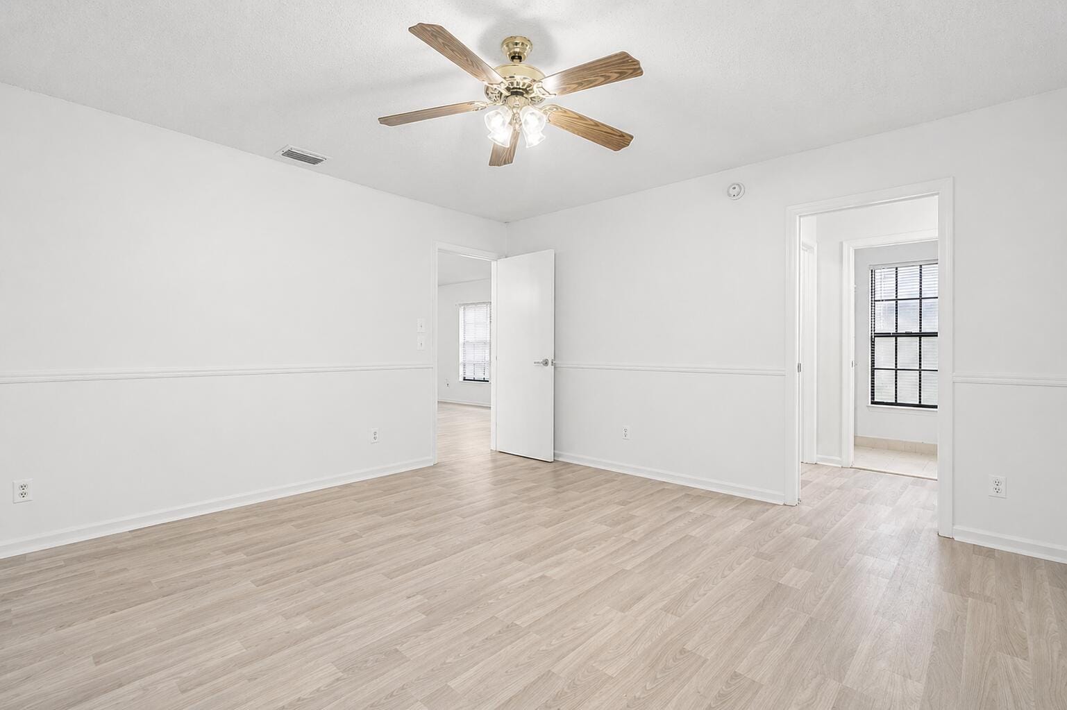 190 Parkwood Drive S — photo 11