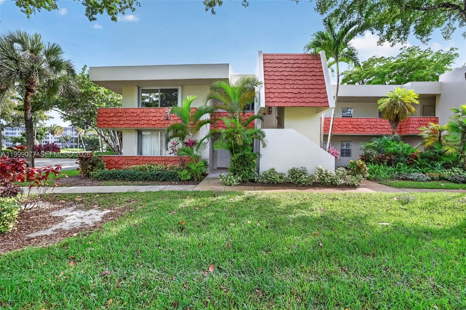 823 Cypress Boulevard 104, Pompano Beach, FL 33069