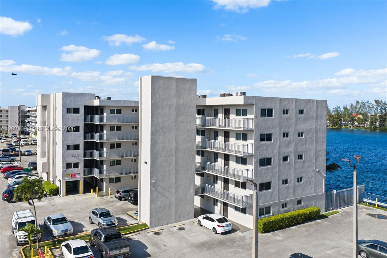 9915 W Okeechobee Road 2403, Hialeah Gardens, FL 33016, Hialeah Gardens