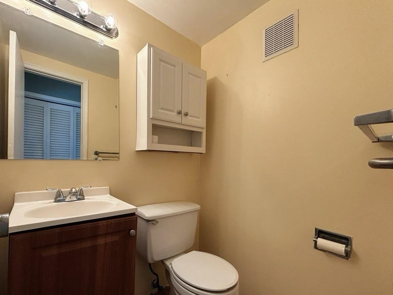 170 Horizons E 302, Boynton Beach, FL 33435 photo 14