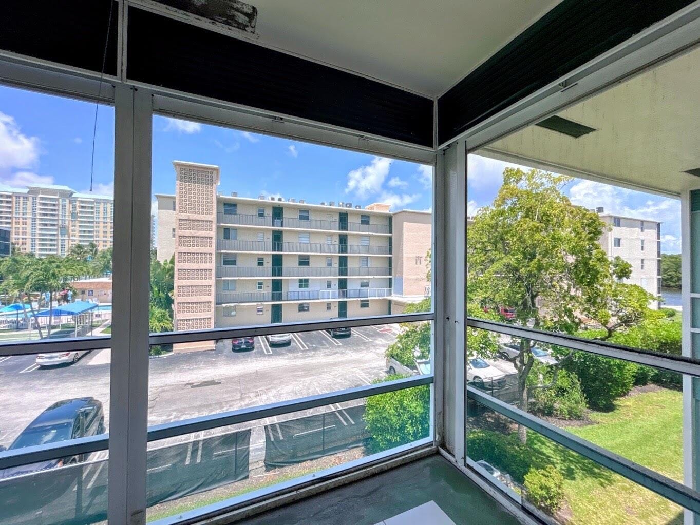170 Horizons E 302, Boynton Beach, FL 33435 photo 23