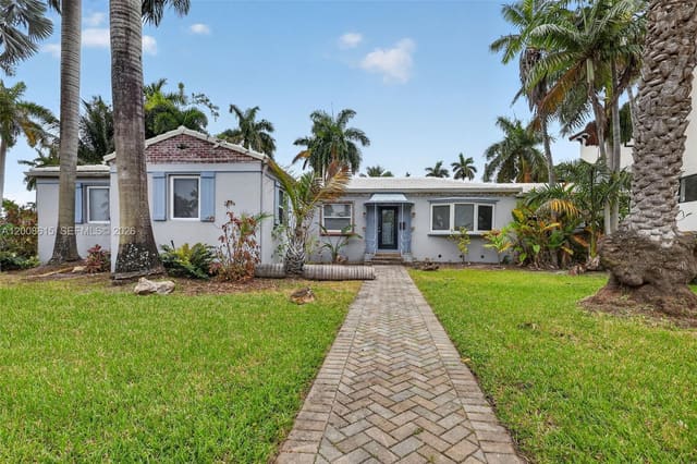 900 Tyler Street, Hollywood, FL 33019