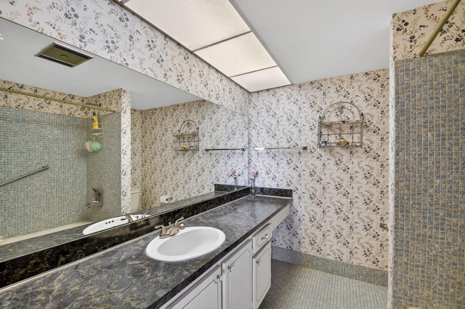 202 Wellington D — photo 11