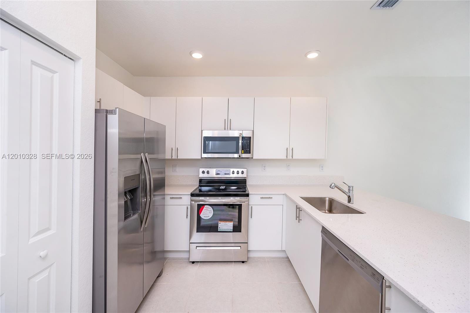 2642 SE 10 Street — photo 9